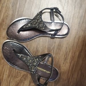 Arturo Chiang metallic Leather Flat Sandals 7 Bling  Stones T-strap